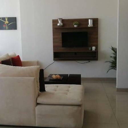 Departamento En El Centro De Manta Apartment Luaran gambar